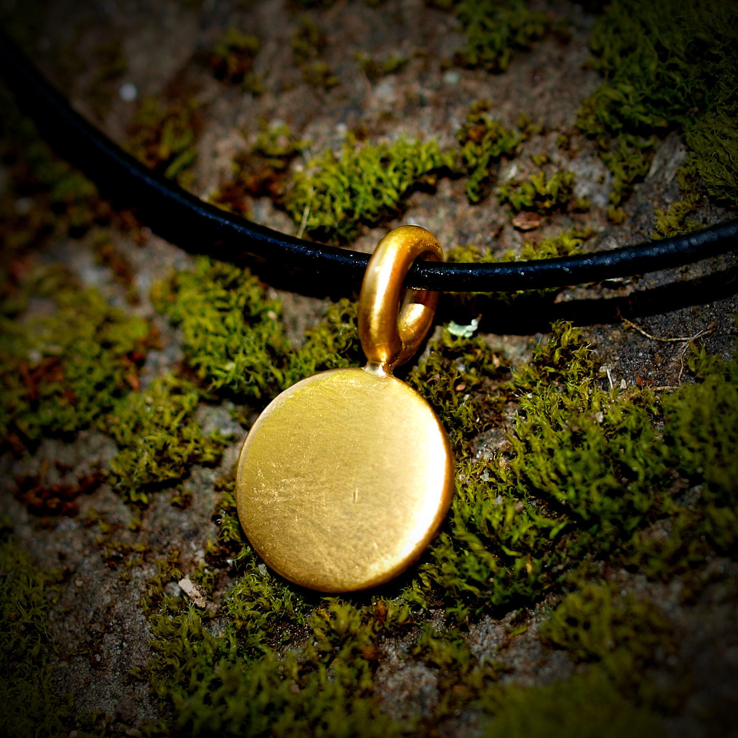 Small Disc Charm Pendant - Solid 24k Gold Round Circle Charm