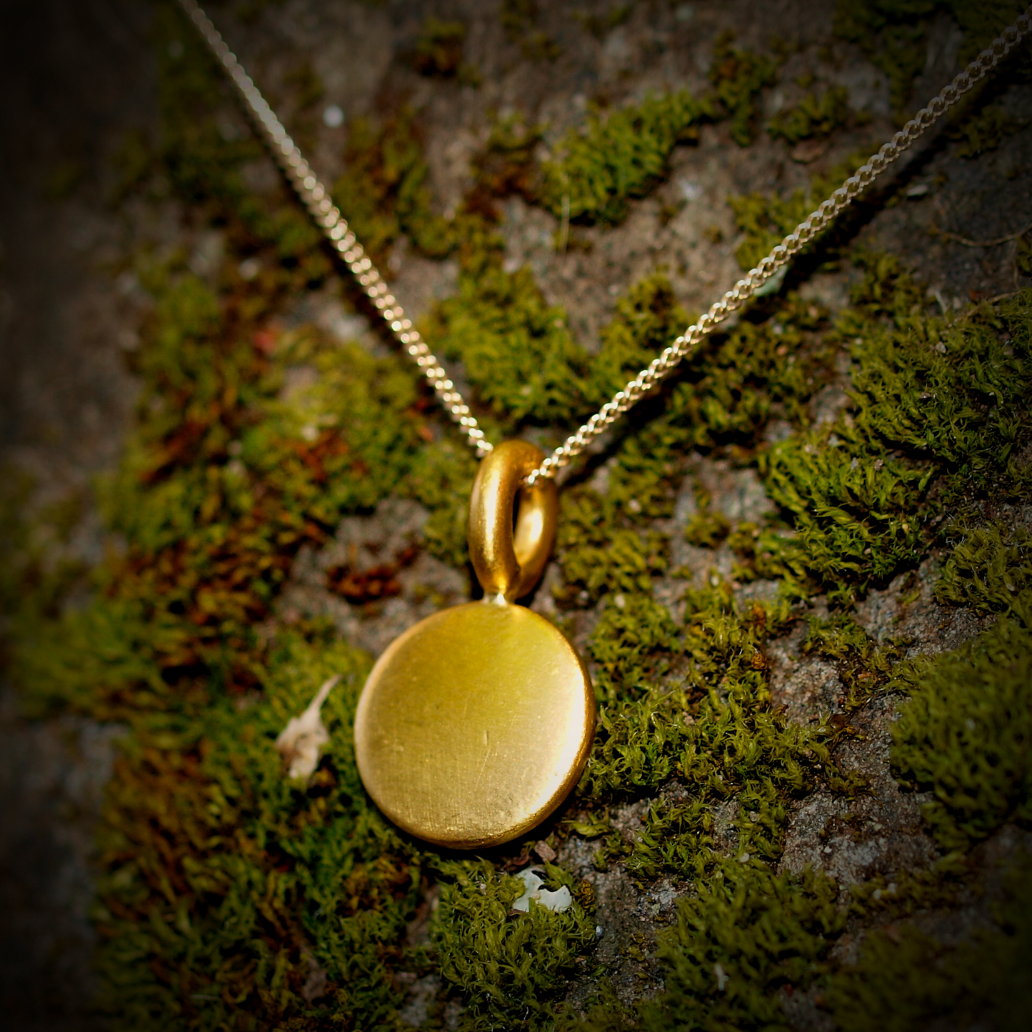 Small Disc Charm Pendant - Solid 24k Gold Round Circle Charm