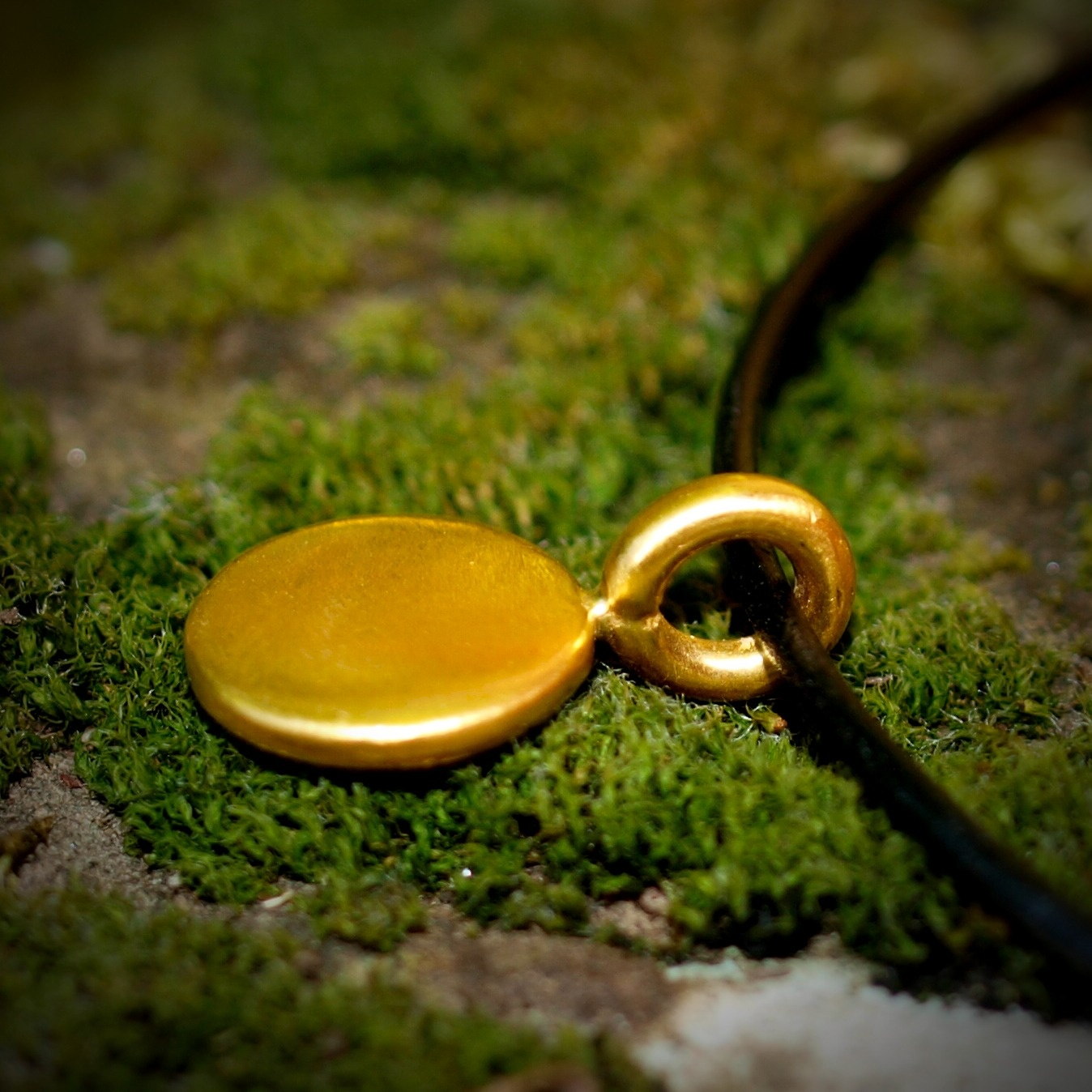Small Disc Charm Pendant - Solid 24k Gold Round Circle Charm