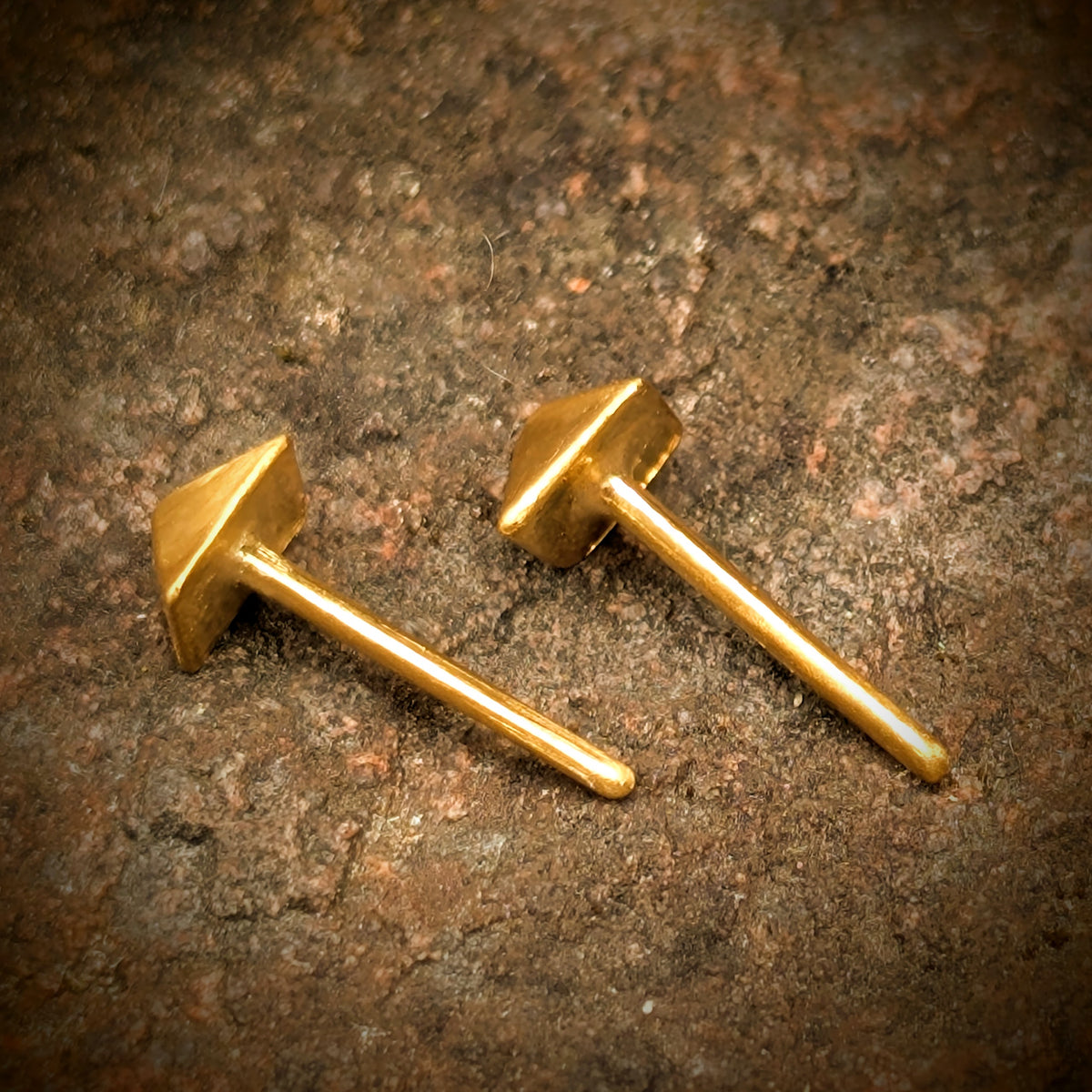 24k Pure Gold Pyramid Stud Earrings - Solid Geometric Minimalist Studs (Pair)
