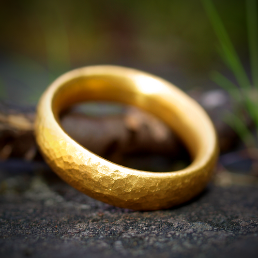 Classic Comfort Fit Gold Band - 24k Pure Gold - Hammered Finish